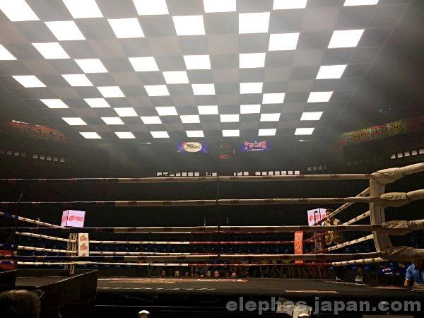 ラジャダムナンスタジアムの会場